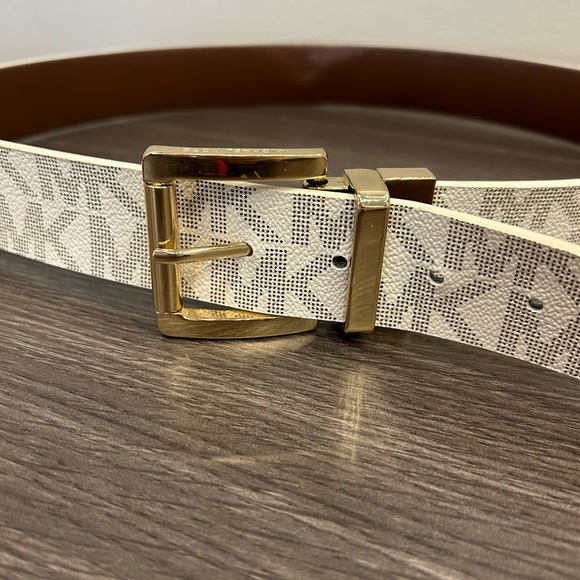Michael Kors White and Brown Monogram Leather Gold Buckle Belt - Picture 2 of 8